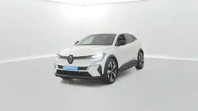Blanc glacier Occasion 2022 Renault Megane E-Tech Berline | 24 980 € (Prix juste) - Image 1/4