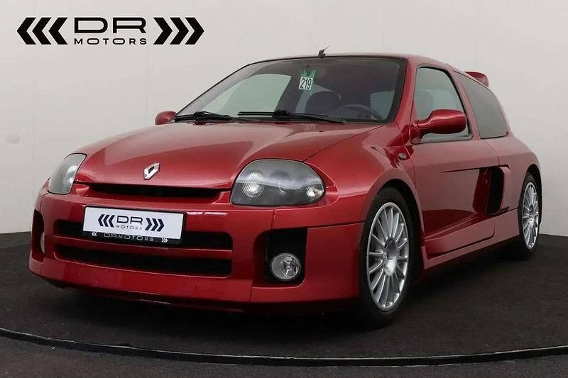 Rouge Utilisé 2002 Renault Clio II Citadine | 45 995 € - Image 1/4