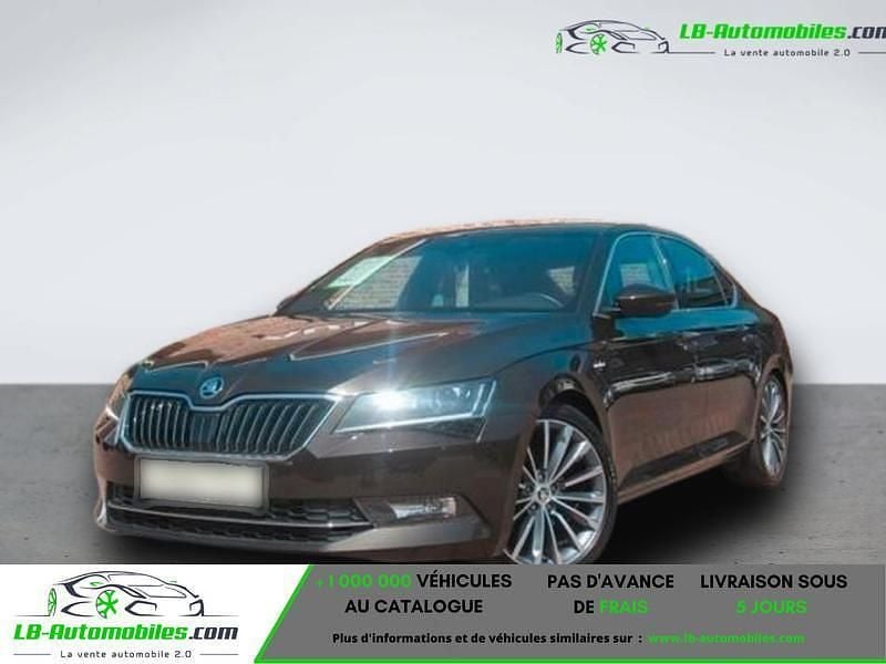 Utilisé 2018 Skoda Superb Berline | 32 400 € (Prix juste) - Image 1/4
