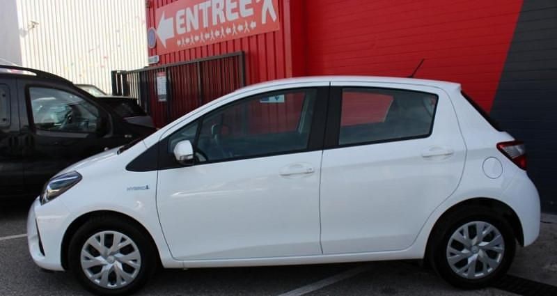Occasion Toyota Yaris Hybrid 76 ch (55 kW) 2019 Blanc Citadine