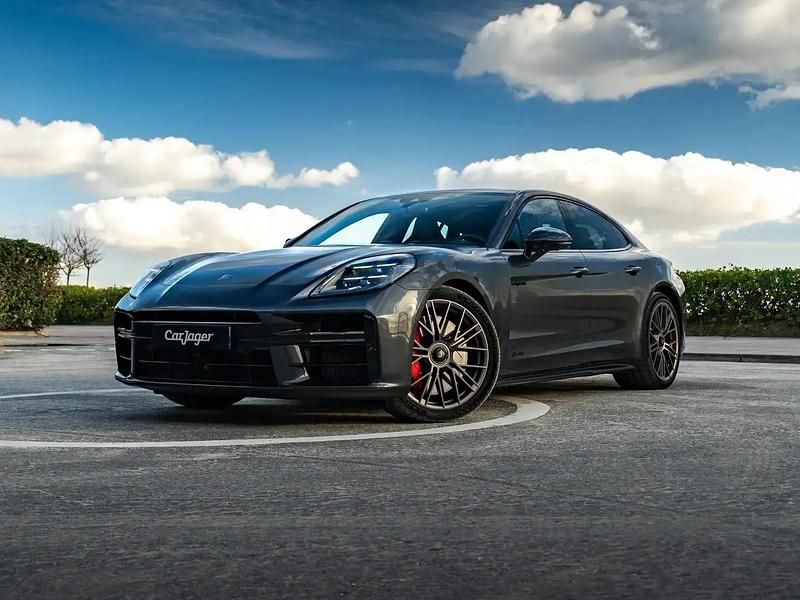 Gris Utilisé 2024 Porsche Panamera Turbo E-Hybrid Berline | 229 990 € - Image 1/4