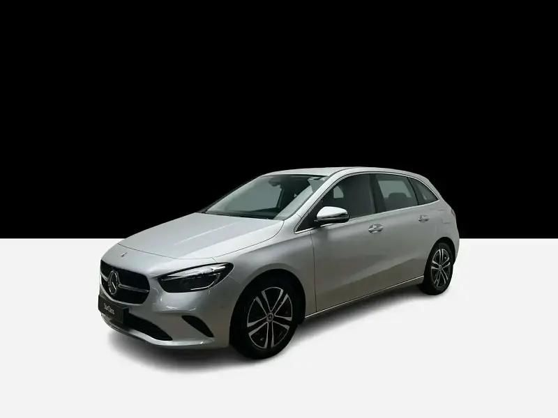 Argent Utilisé 2023 Mercedes B180 Progressive Monospace | 32 092 € (Prix assez cher) - Image 1/4