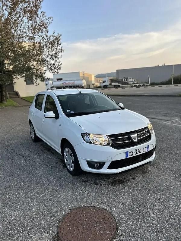 Utilisé 2013 Dacia Sandero Lauréate Citadine | 4 990 € (Super prix) - Image 1/4