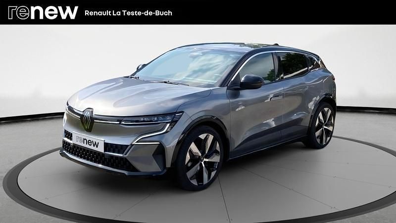 Gris Utilisé 2023 Renault Mégane Techno Berline | 26 990 € (Prix juste) - Image 1/4