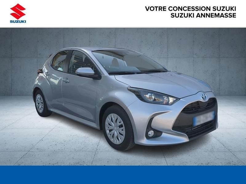 Gris Utilisé 2023 Toyota Yaris Hybrid Business Edition | 19 990 € (Super prix) - Image 1/4