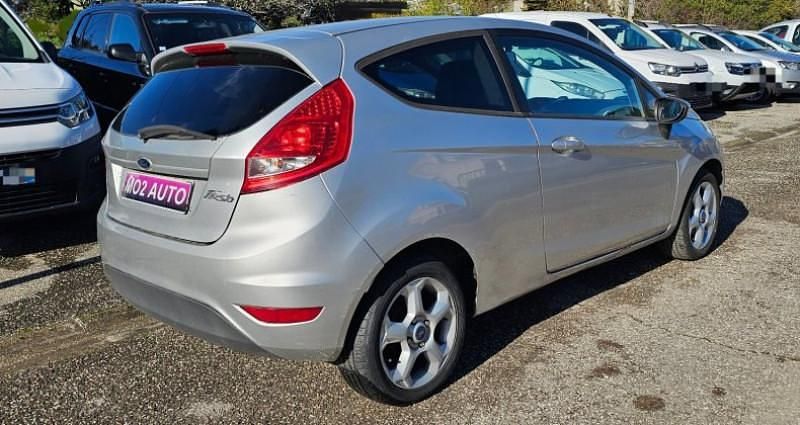 Occasion Ford Fiesta 71 ch (52 kW) 2011 Gris Citadine