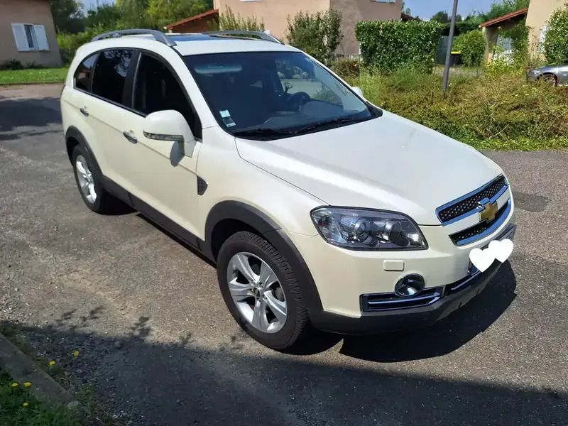 Blanc Utilisé 2010 Chevrolet Captiva SUV | 8 900 € - Image 1/4