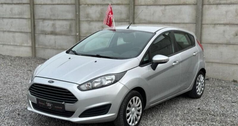 Gris Utilisé 2013 Ford Fiesta Titanium Citadine | 5 490 € (Bon prix) - Image 1/4