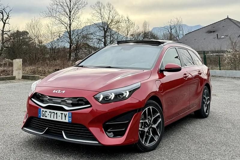 Occasion 2021 Kia Ceed Sportswagon GT-Line Break | 12 500 € - Image 1/4