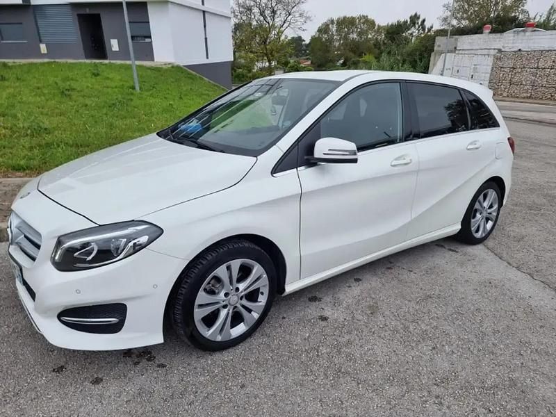 Blanc Occasion 2015 Mercedes B200 Monospace | 14 700 € (Prix juste) - Image 1/4