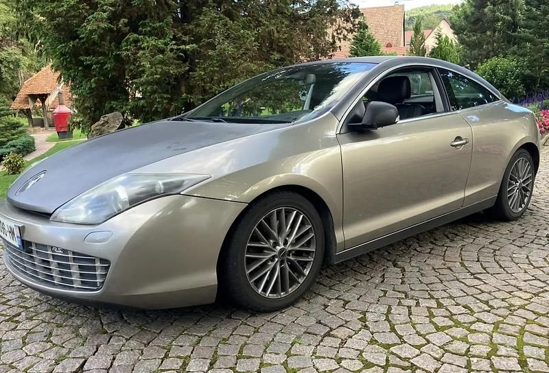 Bronze Utilisé 2009 Renault Laguna Coupé GT Coupé | 7 900 € - Image 1/4