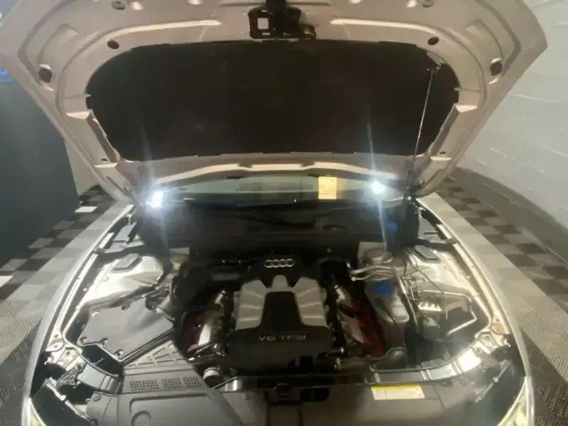 Image 2/4