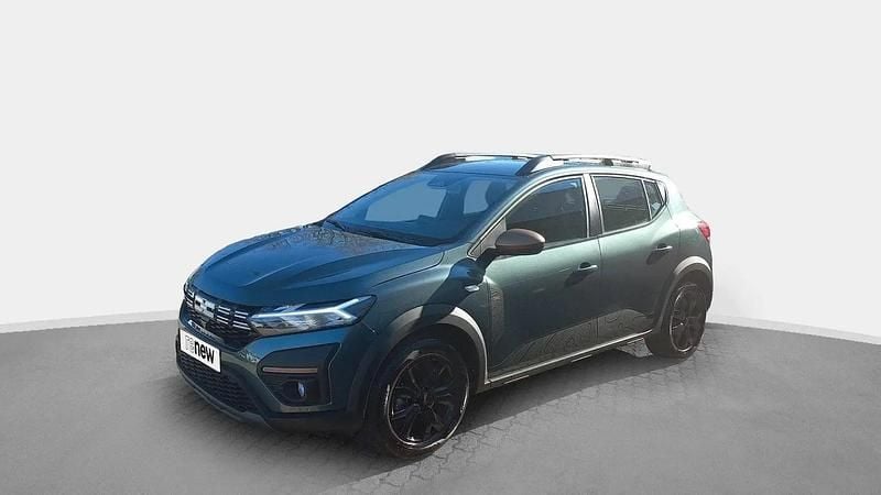 Vert Utilisé 2025 Dacia Sandero Extreme Citadine | 17 799 € (Prix assez cher) - Image 1/4