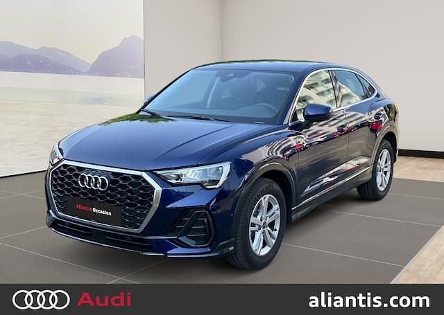 Nouvelle Audi Q3 Sportback Design 150 ch (110 kW) 2025 Bleu navarre métallisé SUV