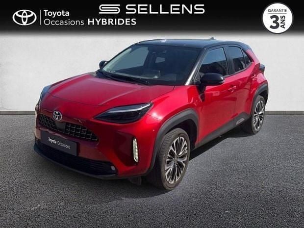 Rouge Utilisé 2022 Toyota Yaris Hybrid | 21 880 € (Prix juste) - Image 1/4