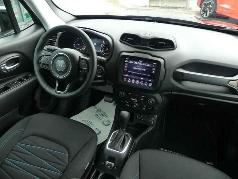 Image 2/4
