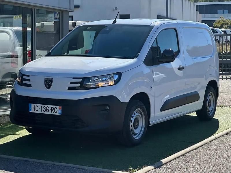 Nouvelle 2025 Peugeot Partner S Van | 22 800 € (Prix juste) - Image 1/4