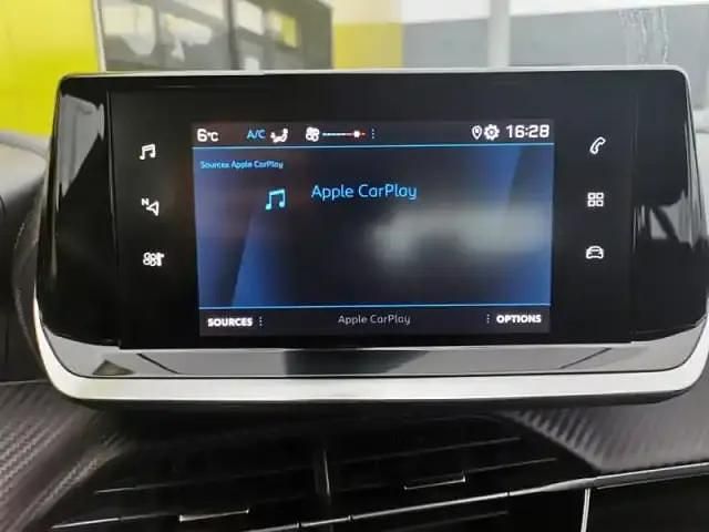 Occasion Peugeot 2008 Active 110 ch (80 kW) 2022 Peinture orange fusion/type ha SUV