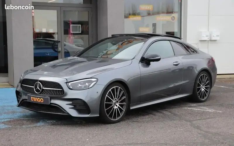 Gris Utilisé 2022 Mercedes E220 AMG line Coupé | 45 990 € (Prix juste) - Image 1/4