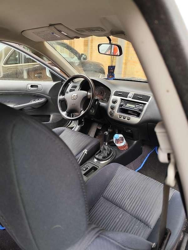 Image 3/4