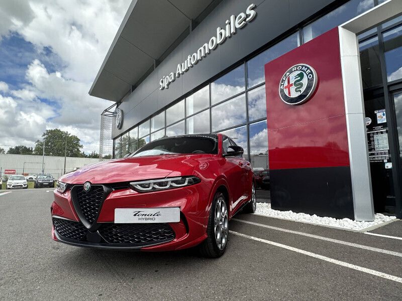 Rouge Utilisé 2024 Alfa Romeo Tonale SUV | 48 990 € - Image 1/4