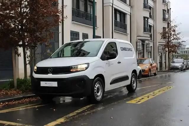 Occasion Opel Combo-e Life 100 kW (136 ch) 2024 Blanc Berline