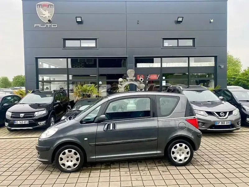 Gris Utilisé 2009 Peugeot 1007 Citadine | 4 990 € - Image 1/4