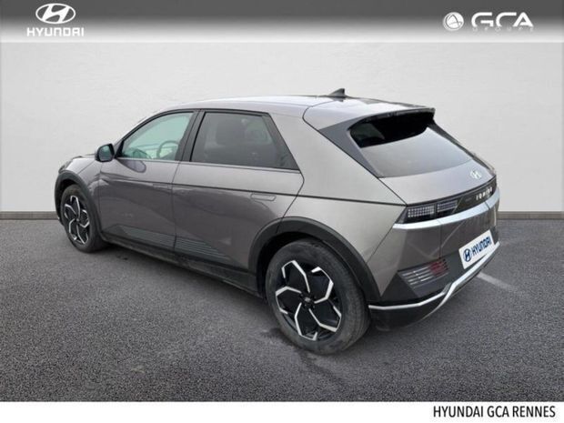 Image 2/4