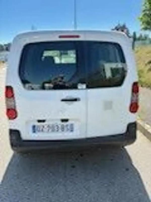 Blanc Utilisé 2016 Citroën Berlingo Business Class Monospace | 8 500 € - Image 1/4