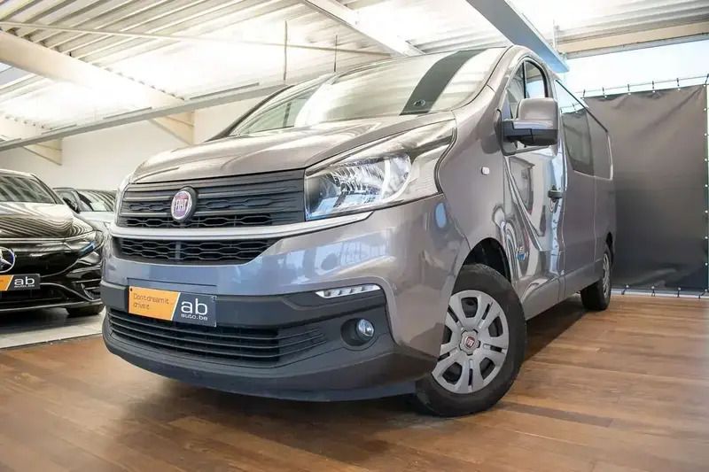 Gris Utilisé 2021 Fiat Talento S Van | 23 990 € (Prix cher) - Image 1/4