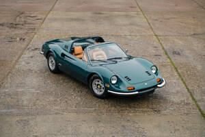 Vert Utilisé 1974 Ferrari Dino 246 Cabriolet | 529 900 € - Image 1/4
