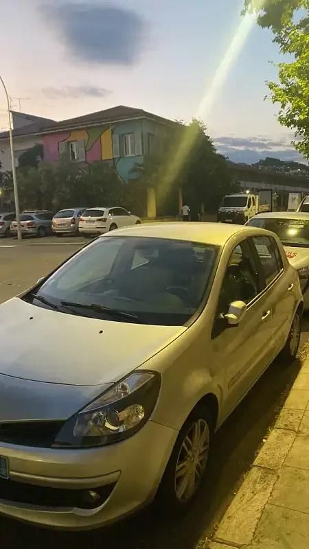 Image 2/4
