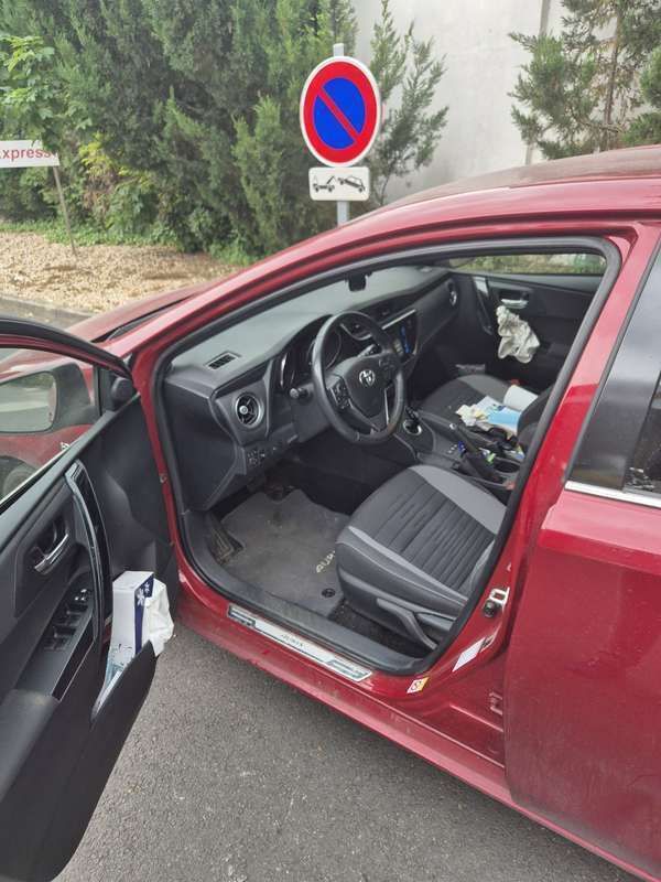 Image 3/4
