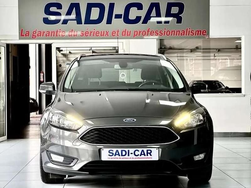 Occasion Ford Focus Cool & Connect 101 ch (74 kW) 2017 Gris Break