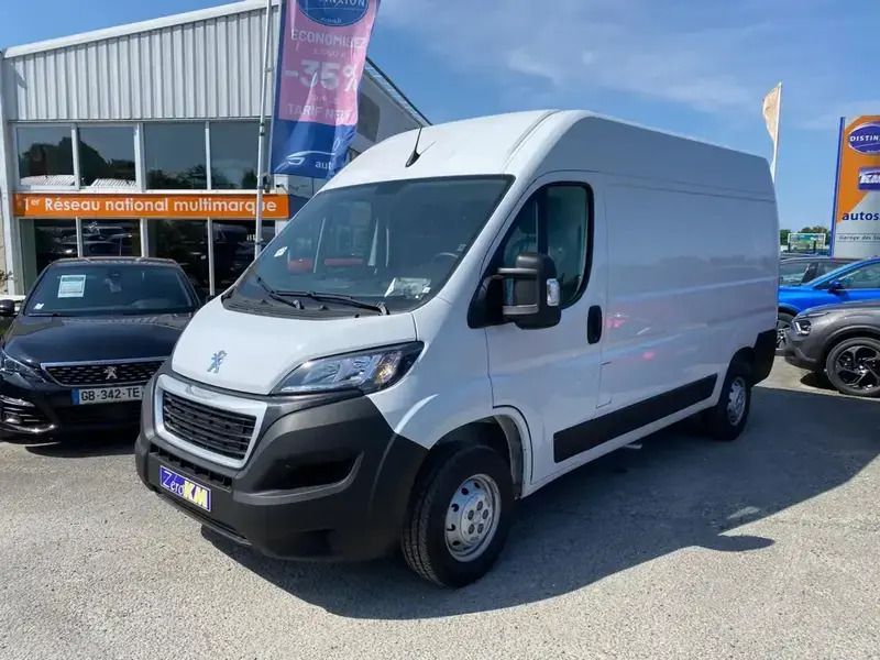 Blanc Utilisé 2023 Peugeot Boxer Premium Van | 28 980 € (Prix assez cher) - Image 1/4