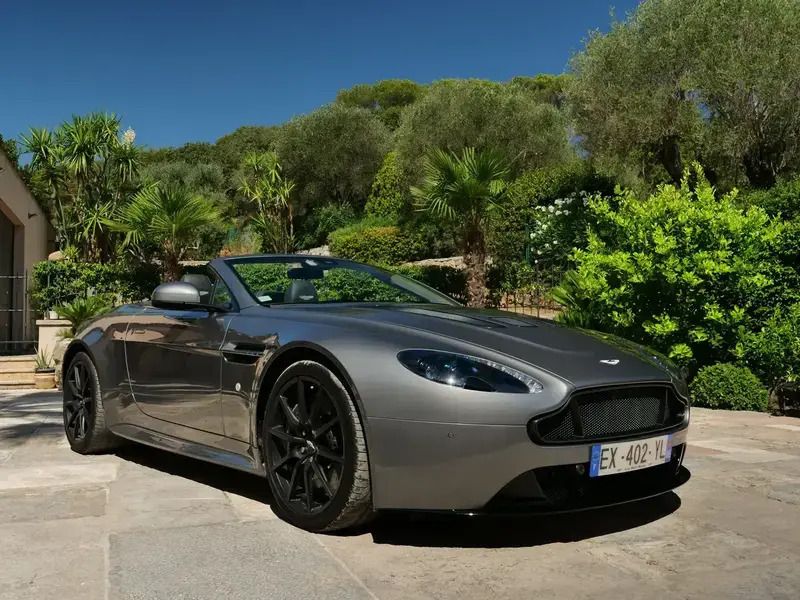 Gris Utilisé 2018 Aston Martin Vantage Coupé | 145 900 € - Image 1/4