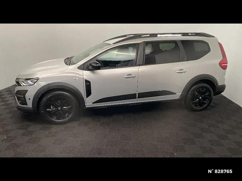 Occasion Dacia Jogger Extreme 110 ch (80 kW) 2022 Gris Monospace