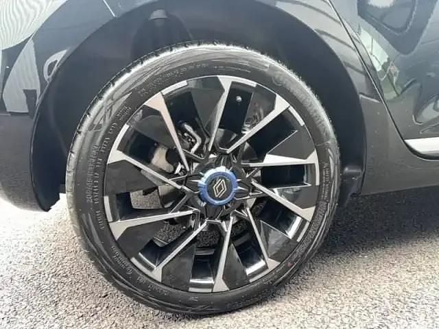 Noir etoile Utilisé 2025 Renault Clio V Berline | 20 490 € (Prix cher) - Image 1/4