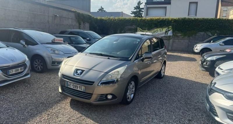 Utilisé 2010 Peugeot 5008 Monospace | 3 500 € - Image 1/4