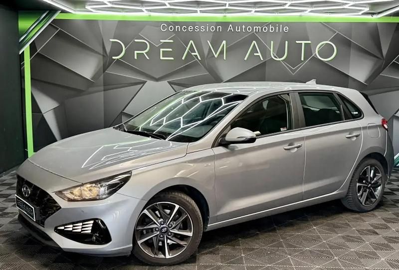 Gris Utilisé 2023 Hyundai i30 Berline | 14 990 € (Bon prix) - Image 1/4
