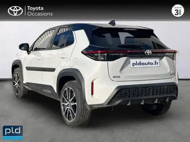 Occasion Toyota Yaris Cross Sport 2023 Bi ton gris chrome SUV