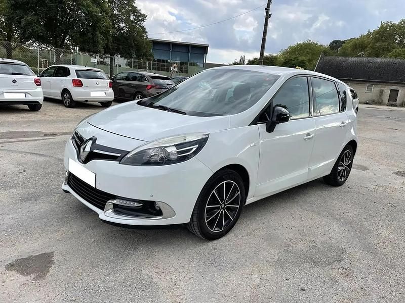 Blanc Occasion 2013 Renault Scénic III Bose Edition Monospace | 6 790 € (Prix cher) - Image 1/4