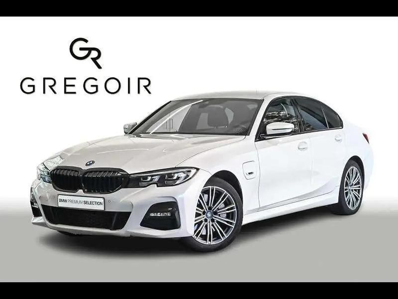 Blanc Utilisé 2022 BMW 330e M Sport Berline | 37 950 € (Prix juste) - Image 1/4