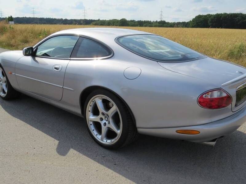 Occasion Jaguar XKR 363 ch (266 kW) 2000 Argent Coupé