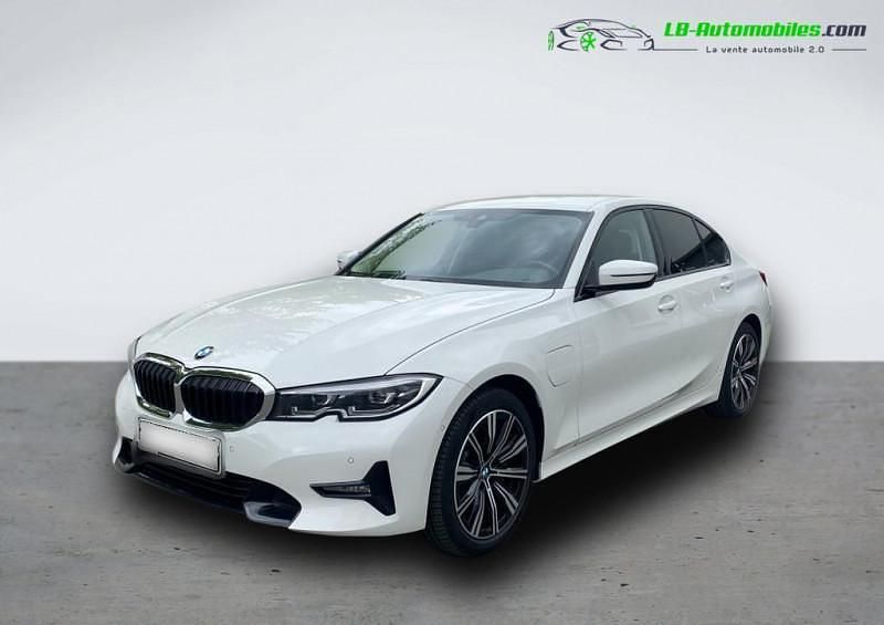 Utilisé 2022 BMW 330e Comfort Edition Berline | 37 400 € (Prix juste) - Image 1/4