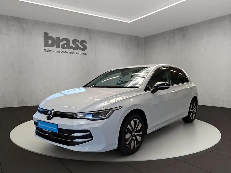 Blanc Utilisé 2024 VW Golf VIII Life Berline | 27 700 € (Prix juste) - Image 1/4