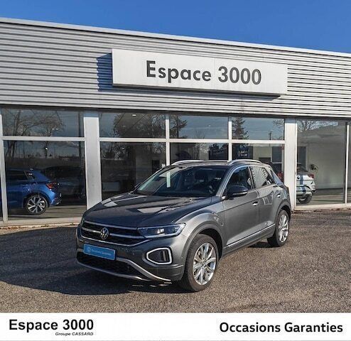 Gris Utilisé 2024 VW T-Roc Style SUV | 29 470 € (Prix juste) - Image 1/4