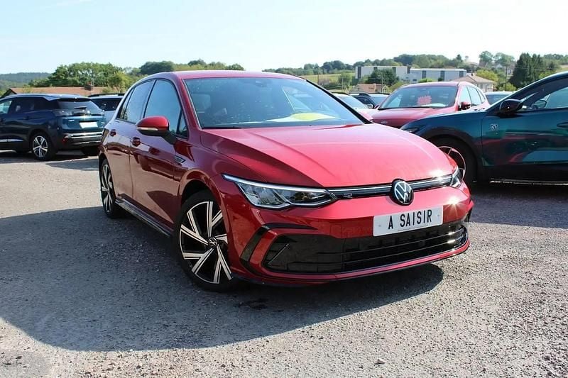 Rouge Utilisé 2024 VW Golf VIII R-line Berline | 33 990 € (Prix juste) - Image 1/4
