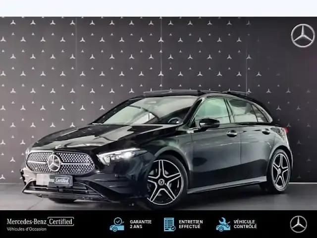 Noir Occasion 2025 Mercedes A180 AMG line Berline | 44 900 € - Image 1/4