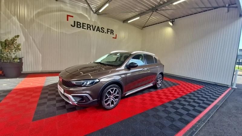 Utilisé 2022 Fiat Tipo Cross Berline | 14 690 € (Prix juste) - Image 1/4